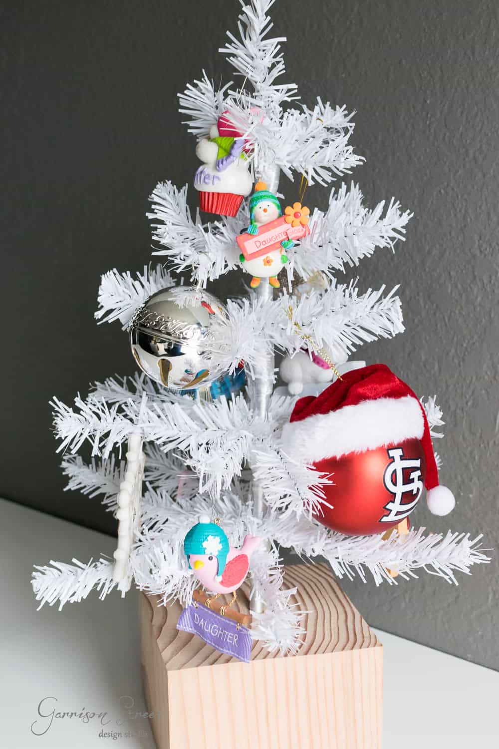 置物 WHAT WE WANT HACK Xmas tree 2 Kmart DIY Hacks to Try - Including a $5 Christmas Tree